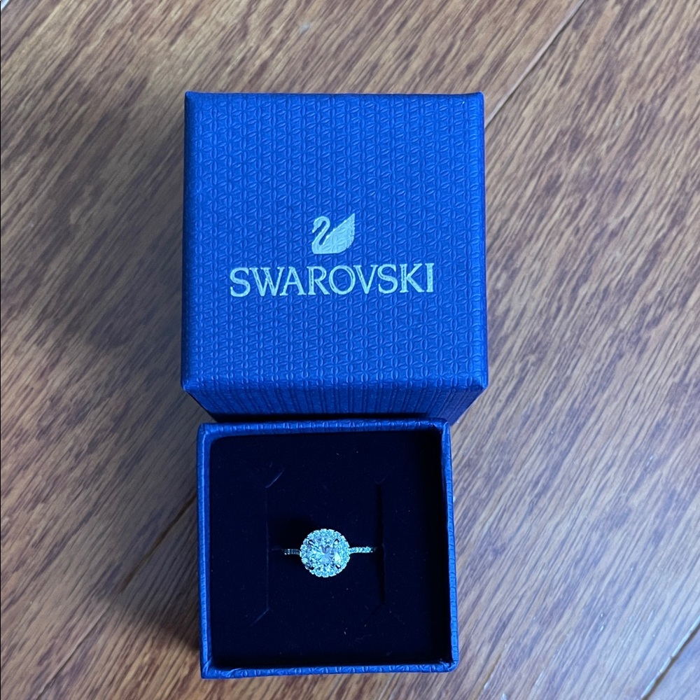 Swarovski Silver Ring with Dazzling Clear Stones